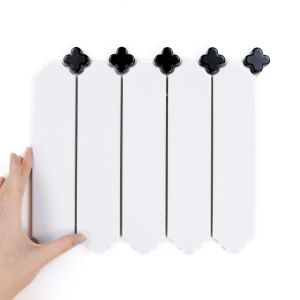 Țiglă Cecile White Lucioasă Trifoi Black