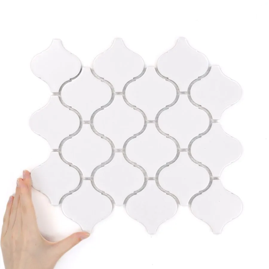 Țiglă Arabesque Mare Alb Lucioasă