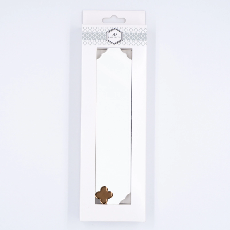 Probă: Cecile White Lucioasă Trifoi Vintage Gold
